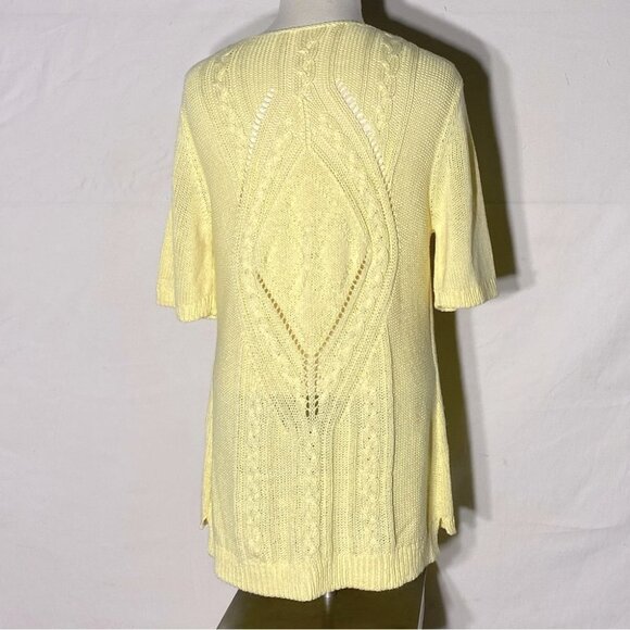 Women’s Butter Yellow Lightweight Acrylic Knit Short Sleeve V Neck Sweater M - Picture 10 of 12